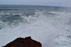 Ocean splashing against the rocks