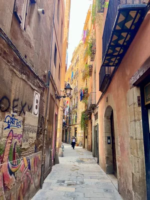 Narrow street between buildings